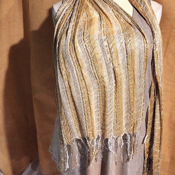 Beverly Drive Top with Scarf - Picture 6 of 8